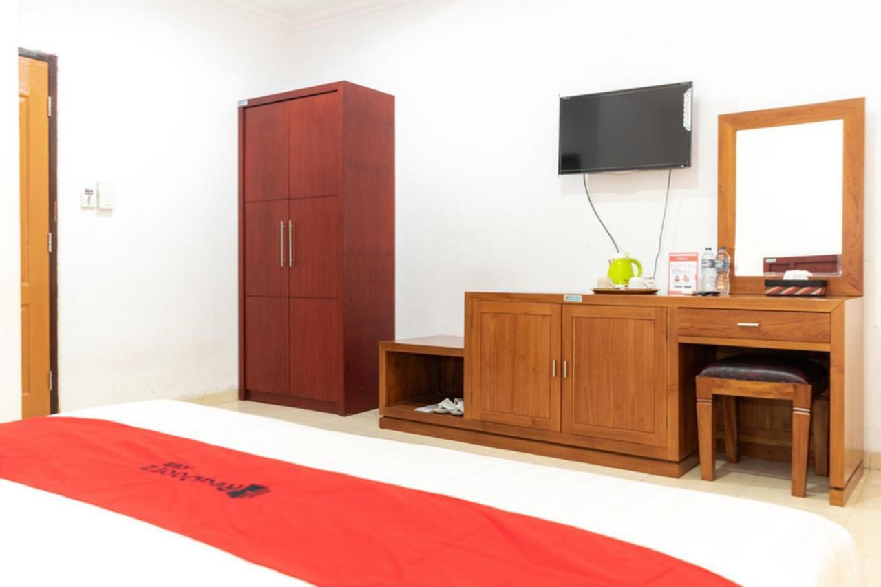 Reddoorz Plus Syariah Near Java Supermall Semarang 2 Exterior photo